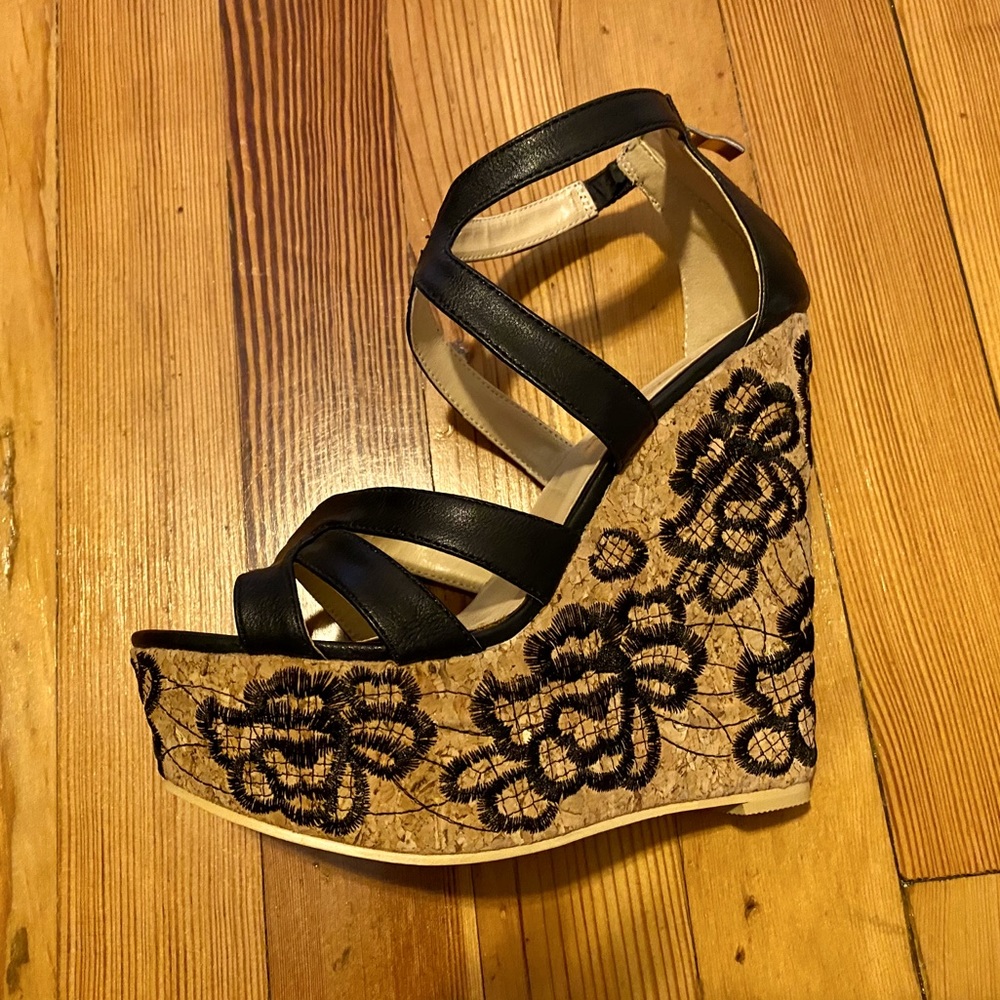 Luichiny wedges
